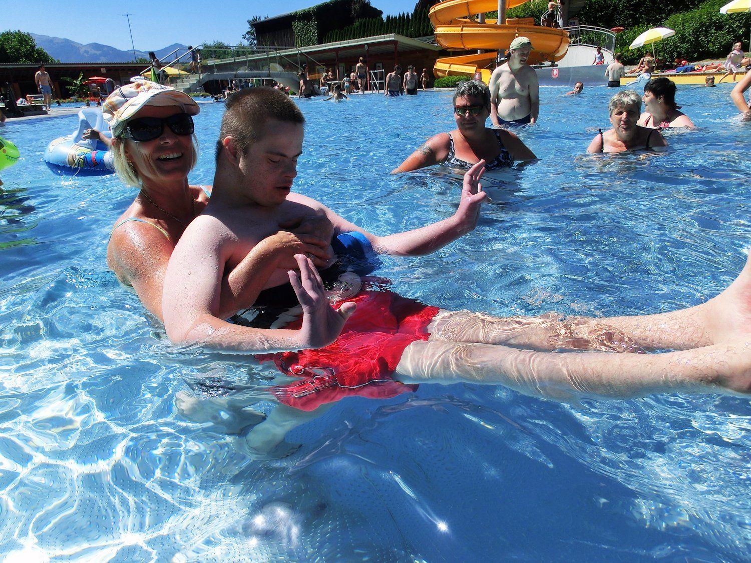 Den Sommer in vollen Zügen genießen: Das Schwimmbad in der Riebe machte es möglich.