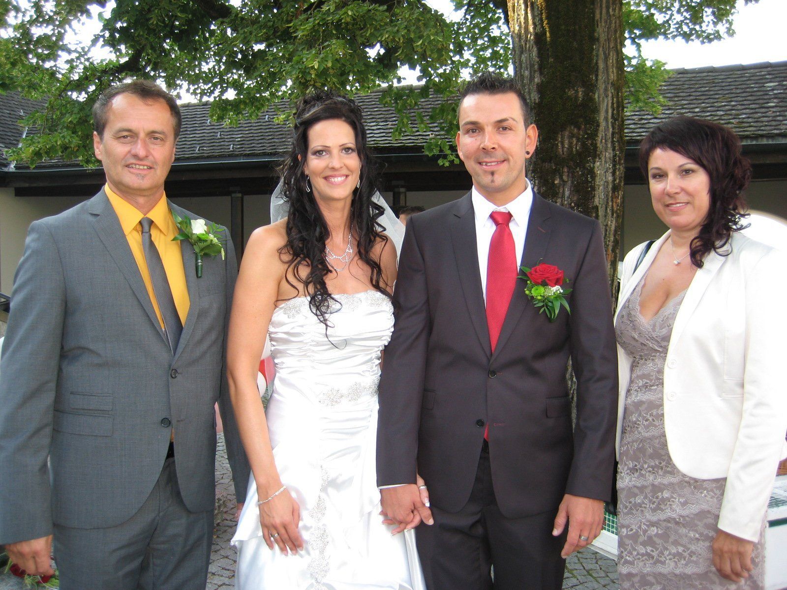 Bettina Plechata und Jürgen Brändle haben geheiratet. Bettina Plechata und Jürgen Brändle haben geheiratet.