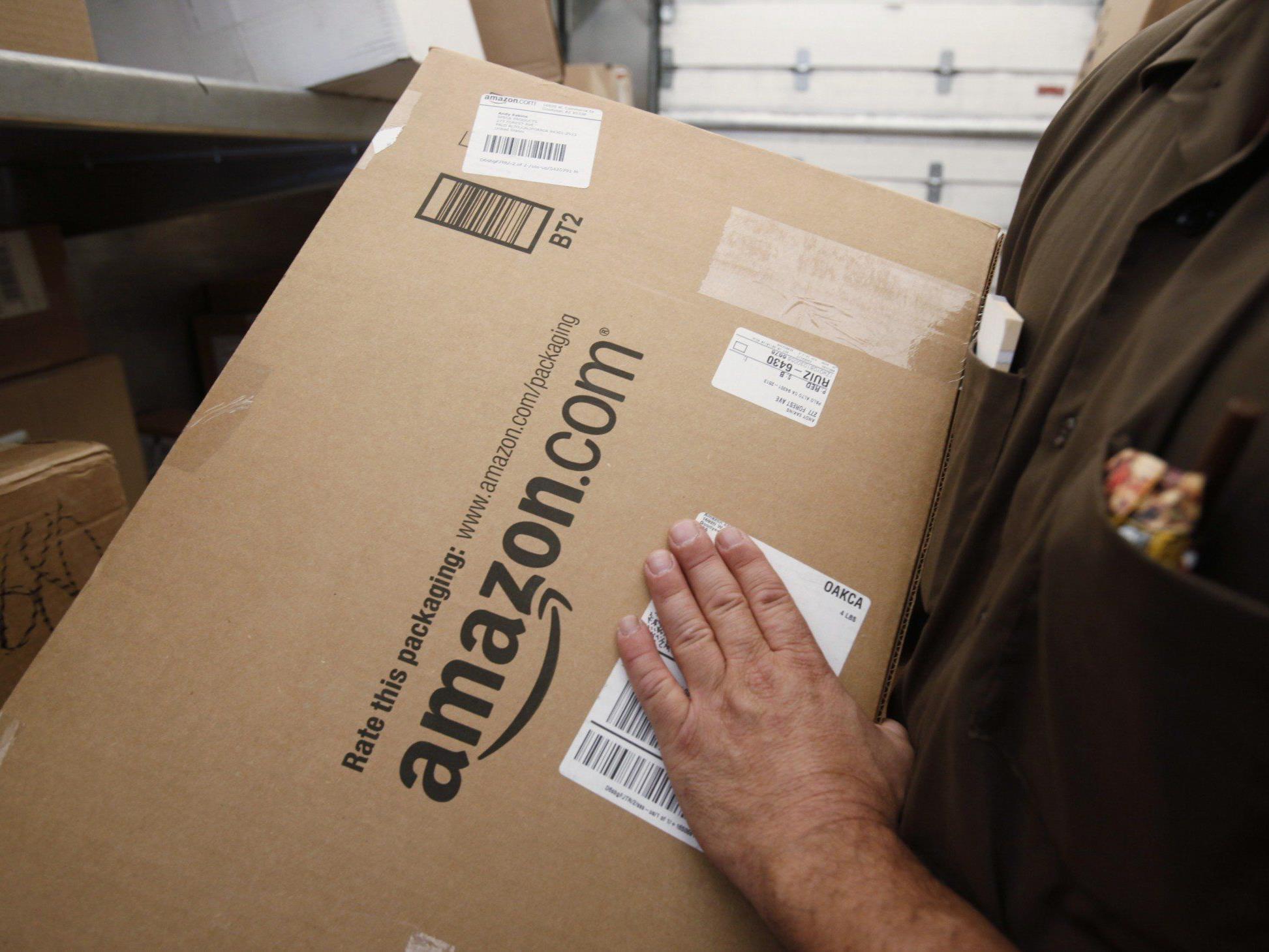 Kurz vor Beginn des Weihnachtsgeschäfts kommt es beim Versandriesen-Amazon streiken die Mitarbeiter erneut.