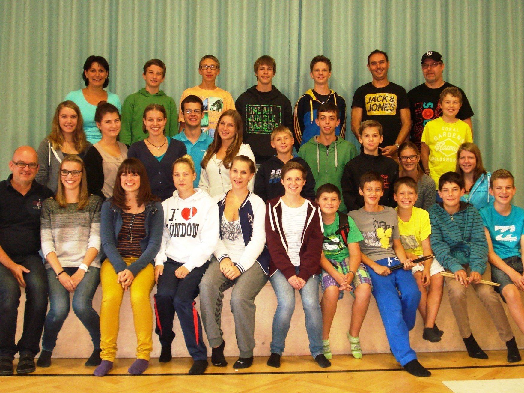 Nüziger Jungmusikanten: Erwachten aus dem Sommerschlaf Nüziger Jungmusikanten: Erwachten aus dem Sommerschlaf