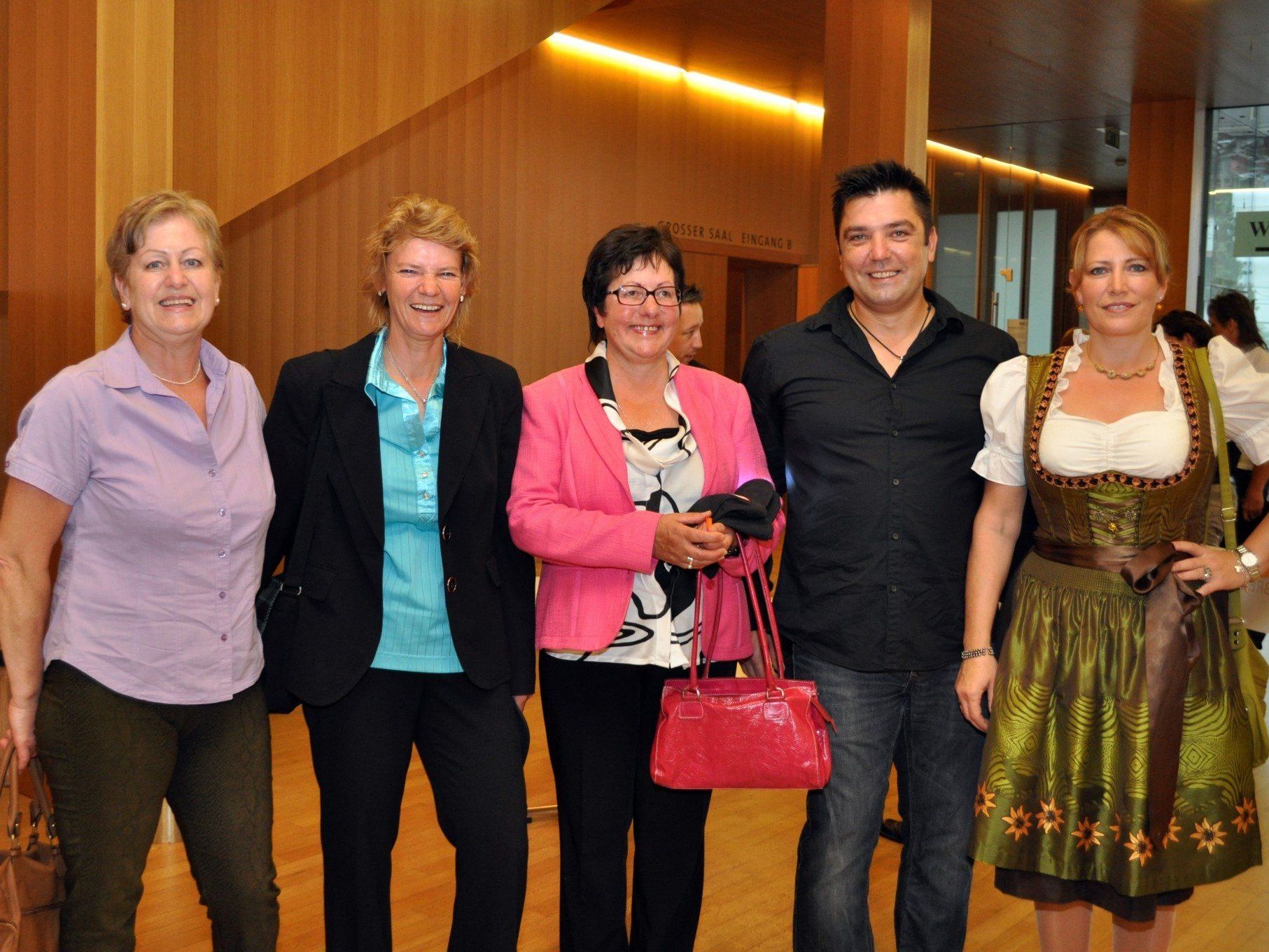 Die VN-Austräger genossen einen unterhaltsamen Abend in der Kulturbühne AMBACH in Götzis. Die VN-Austräger genossen einen unterhaltsamen Abend in der Kulturbühne AMBACH in Götzis.