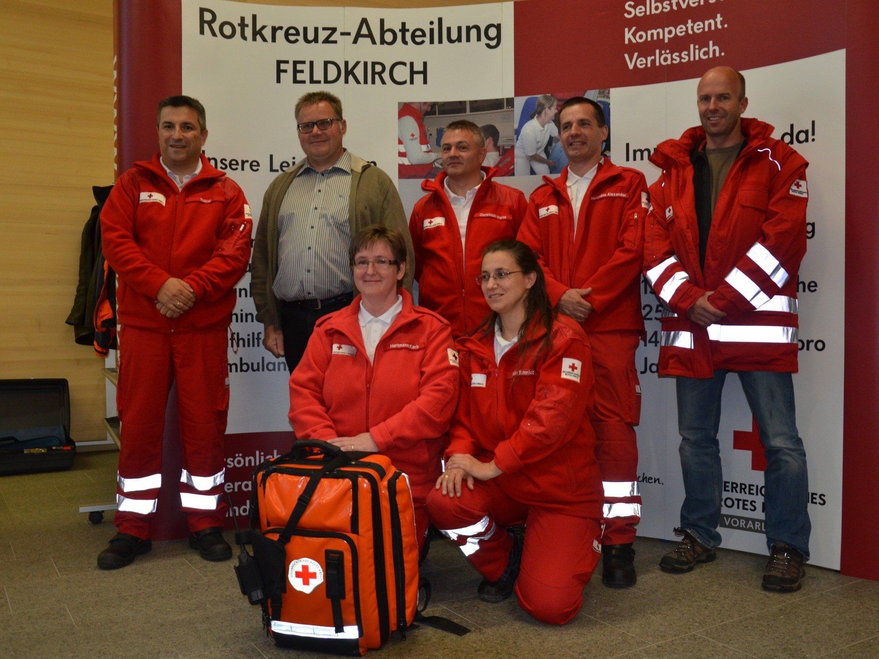 Das First Responder Team Laterns mit Bürgermeister Harald Nesensohn. Das First Responder Team Laterns mit Bürgermeister Harald Nesensohn.
