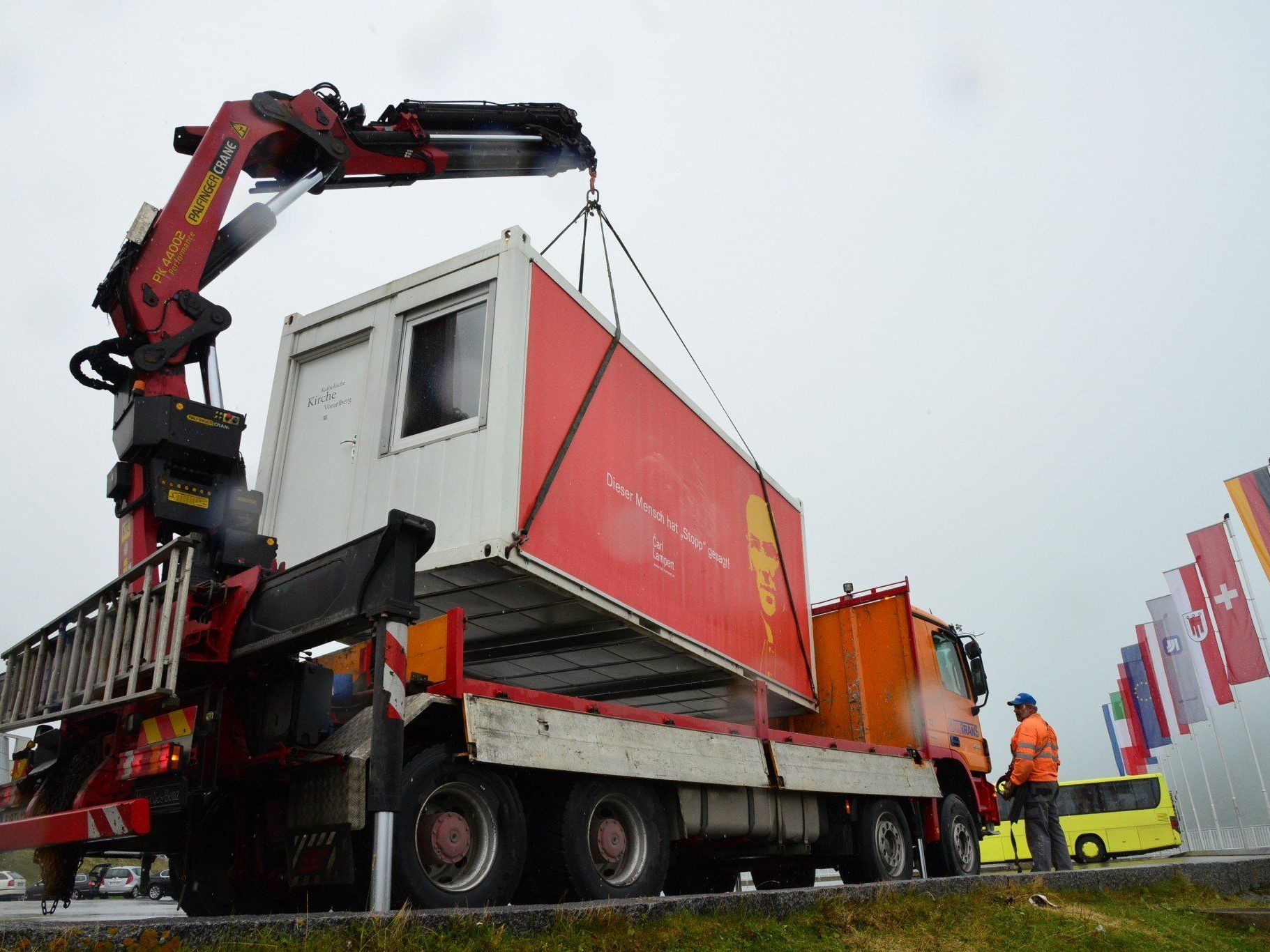 Carl Lampert - Ein Container auf der Bielerhöhe. Carl Lampert - Ein Container auf der Bielerhöhe.