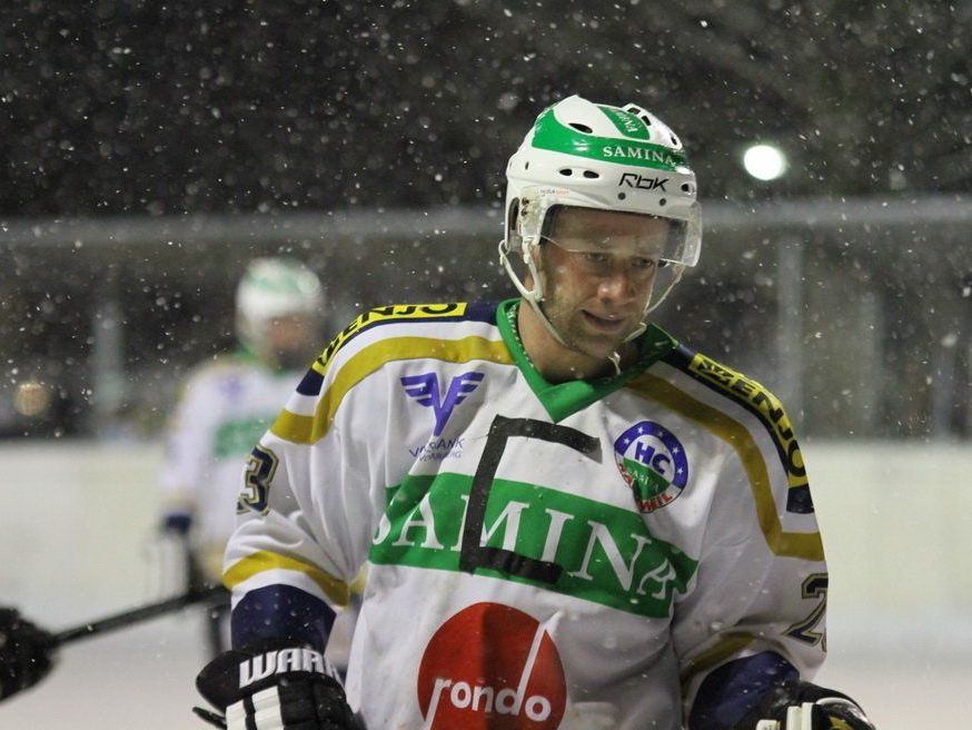 HC Samina Rankweil-Kapitän Philipp Amann wird vor dem Saisonstart mit vielen Schikanen konfrontiert. HC Samina Rankweil-Kapitän Philipp Amann wird vor dem Saisonstart mit vielen Schikanen konfrontiert.