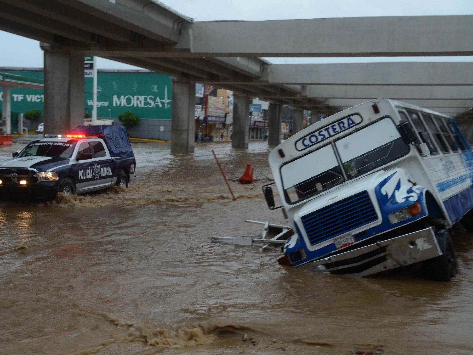 Der Tropensturm "Ingrid" forderte bereits 40 Menschenleben. Der Tropensturm "Ingrid" forderte bereits 40 Menschenleben.