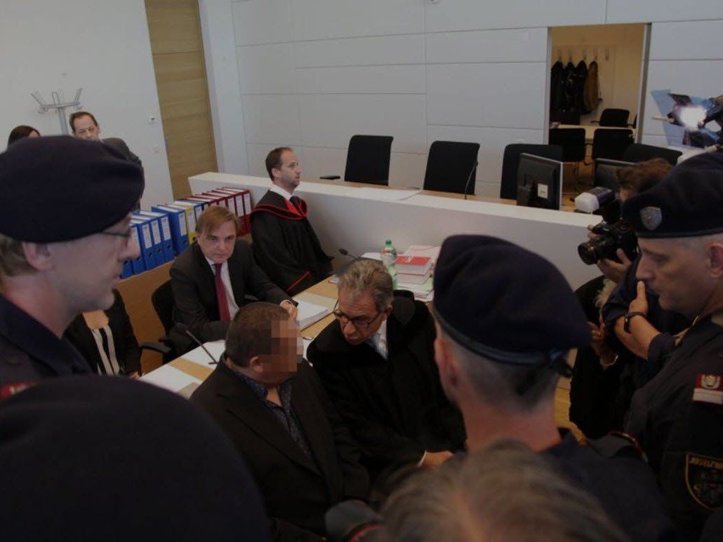 Bei der Verhandlung in Korneuburg Bei der Verhandlung in Korneuburg