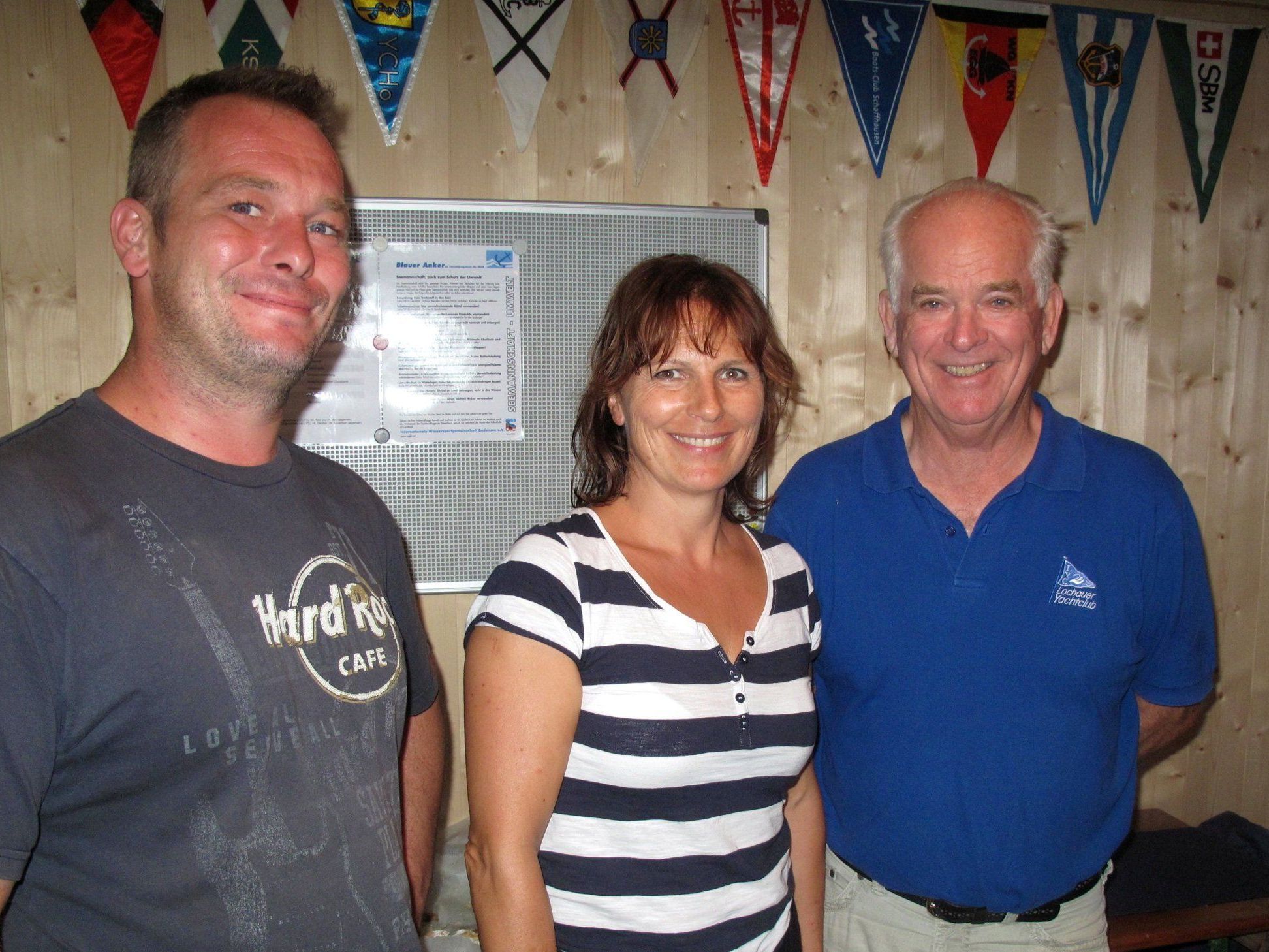 Siegerfoto von links nach rechts: 1. Markus Hehle, 4. Irmgard Erath von der Damencrew und 2. Peter Seidl. Siegerfoto von links nach rechts: 1. Markus Hehle, 4. Irmgard Erath von der Damencrew und 2. Peter Seidl.