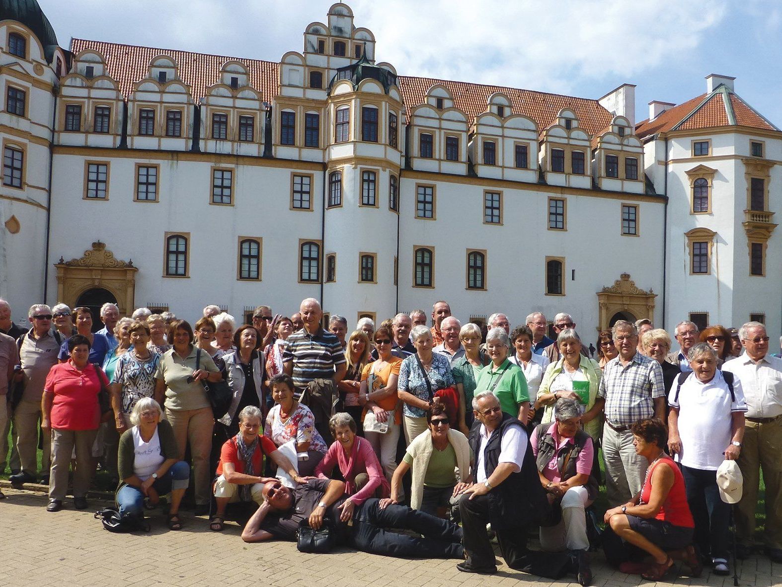 Begeistert vor dem Schloss in Celle Begeistert vor dem Schloss in Celle