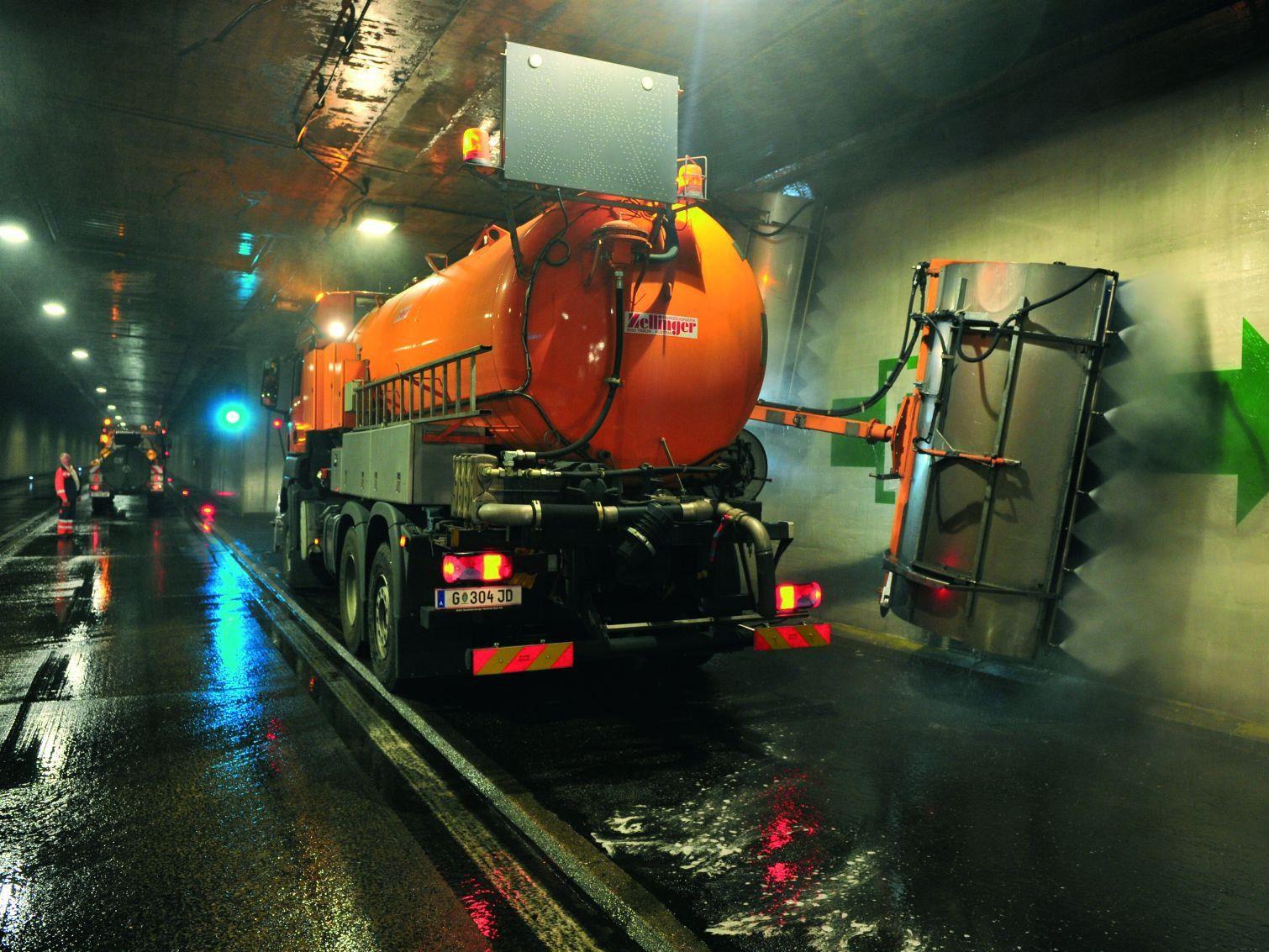 Herbst-Waschtage für 149 Tunnelanlagen auf Österreichs Autobahnen starten.