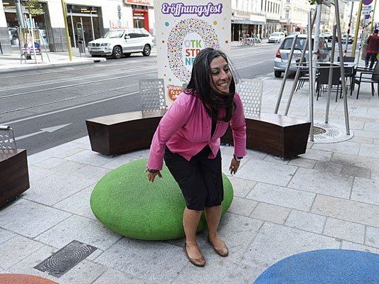 Die Wiener Verkehrsstadträtin Maria Vassilakou während der Präsentation der "Ottakringer Strasse Neu" Die Wiener Verkehrsstadträtin Maria Vassilakou während der Präsentation der "Ottakringer Strasse Neu"