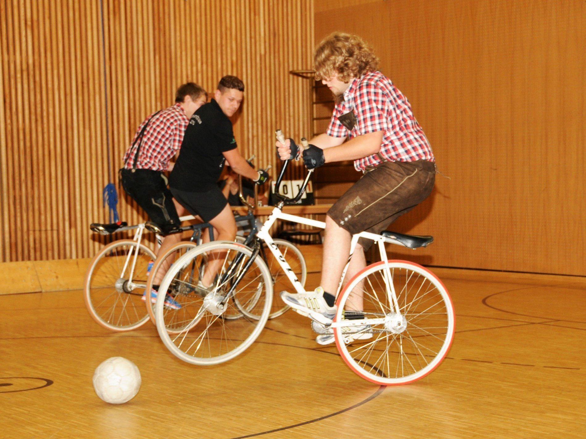 Ein Team war in Krachledernen beim Nichtradballer-Turnier dabei Ein Team war in Krachledernen beim Nichtradballer-Turnier dabei