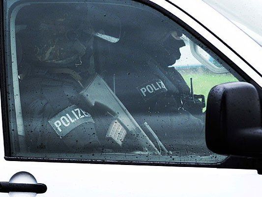 Beamte der Cobra bei dem Einsatz in NÖ Beamte der Cobra bei dem Einsatz in NÖ