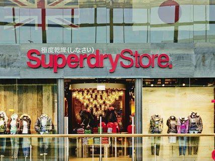 Die neue Herbst/Winter-Kollektion von Superdry ist auch im neu eröffneten Shop im Donau Zentrum erhältlich. Die neue Herbst/Winter-Kollektion von Superdry ist auch im neu eröffneten Shop im Donau Zentrum erhältlich.