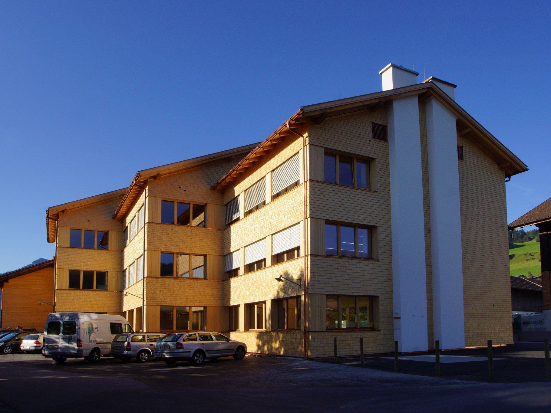 "Freunderlwirtschaft" bei der Sanierung der VS Schwarzenberg? "Freunderlwirtschaft" bei der Sanierung der VS Schwarzenberg?