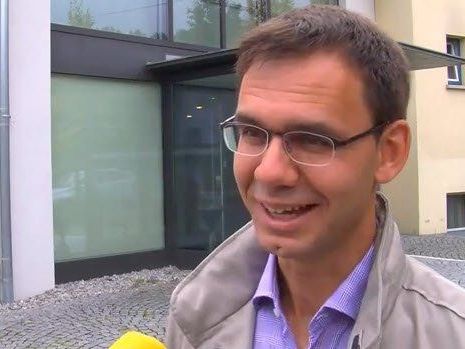 LH Wallner nach seinem Urnengang zur Nationalratswahl 2013. LH Wallner nach seinem Urnengang zur Nationalratswahl 2013.