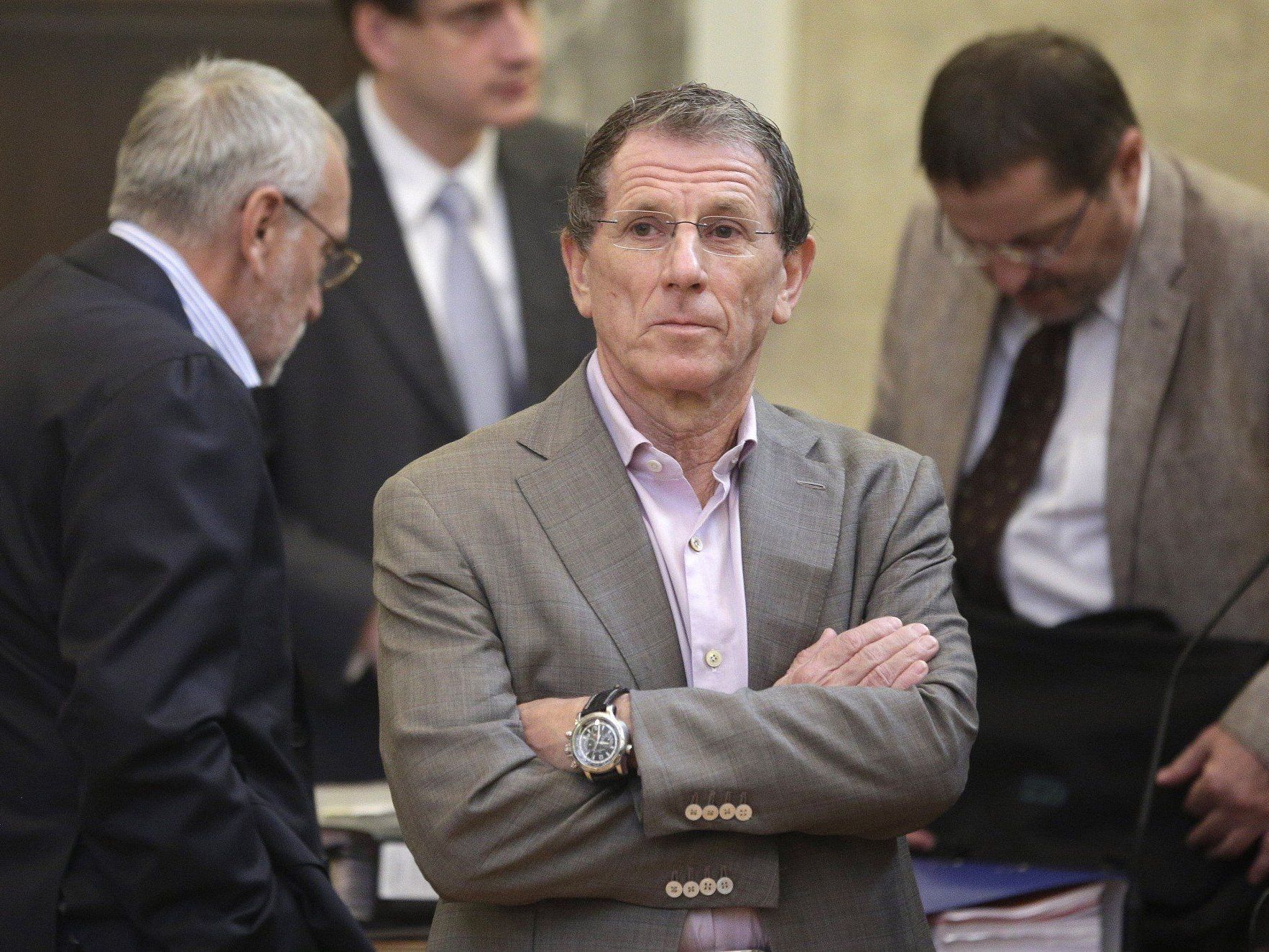 Gericht sah Parteispende über Scheinrechnungen in Höhe von 960.000 Euro als erwiesen an. Gericht sah Parteispende über Scheinrechnungen in Höhe von 960.000 Euro als erwiesen an.