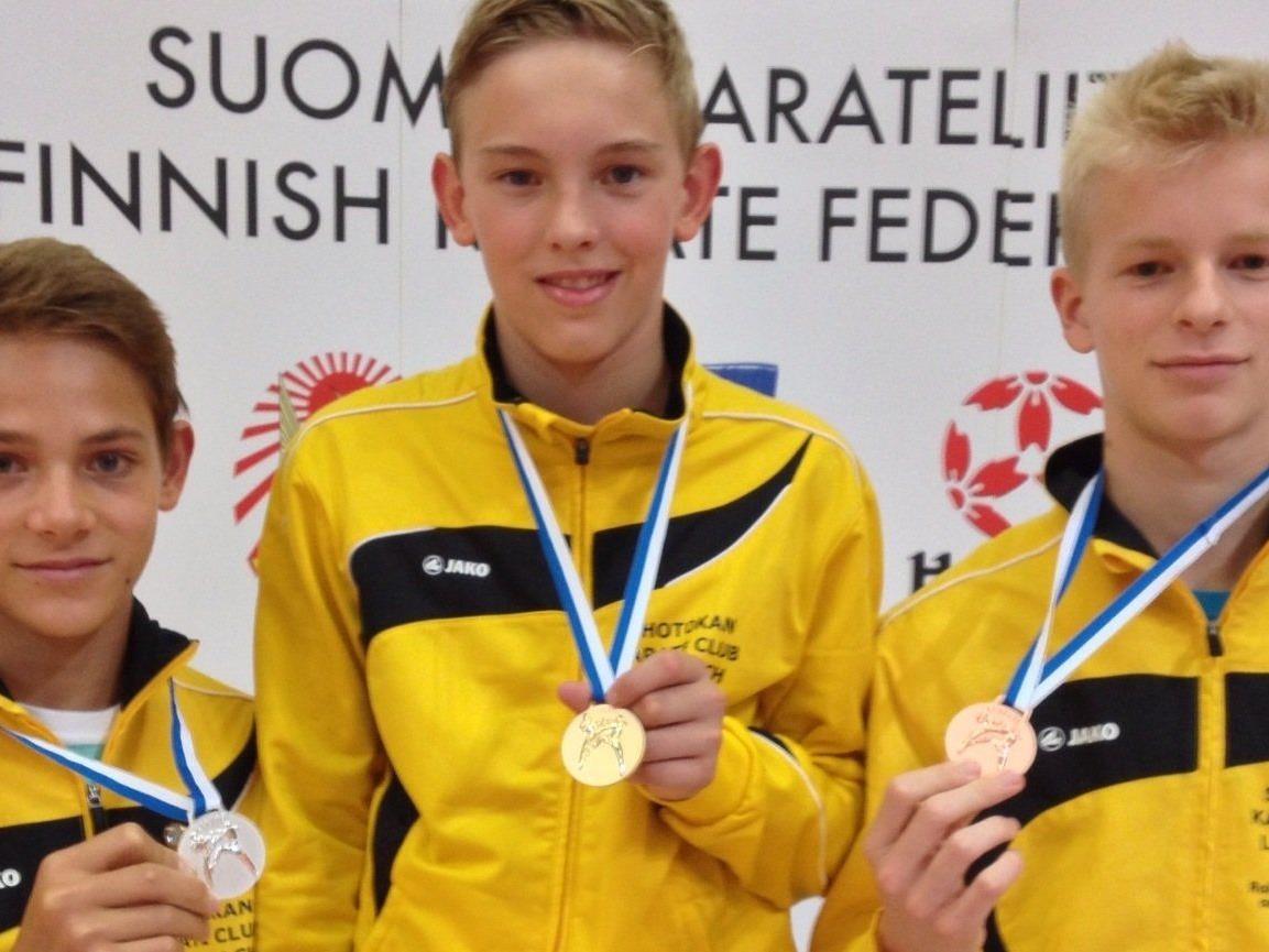Gold, Silber und Bronze holten die drei Athleten des KC Lauterach in Finnland.