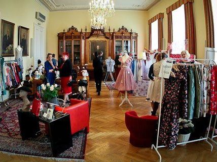 Erneut gab es in Wien die Möglichkeit, Vintage-Mode zu bestaunen. Erneut gab es in Wien die Möglichkeit, Vintage-Mode zu bestaunen.