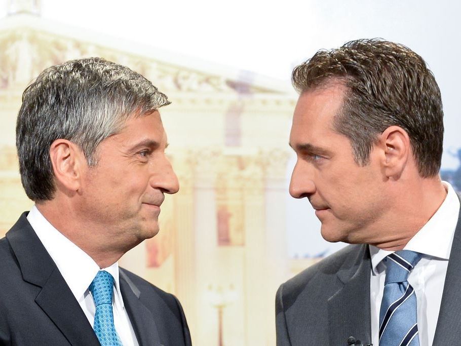 "High Noon" zwischen Michael Spindelegger und HC Strache im TV-Duell. "High Noon" zwischen Michael Spindelegger und HC Strache im TV-Duell.