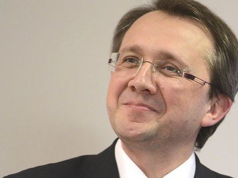 Matthias Stadler wurde von den Delegierten im Amt bestätigt. Matthias Stadler wurde von den Delegierten im Amt bestätigt.