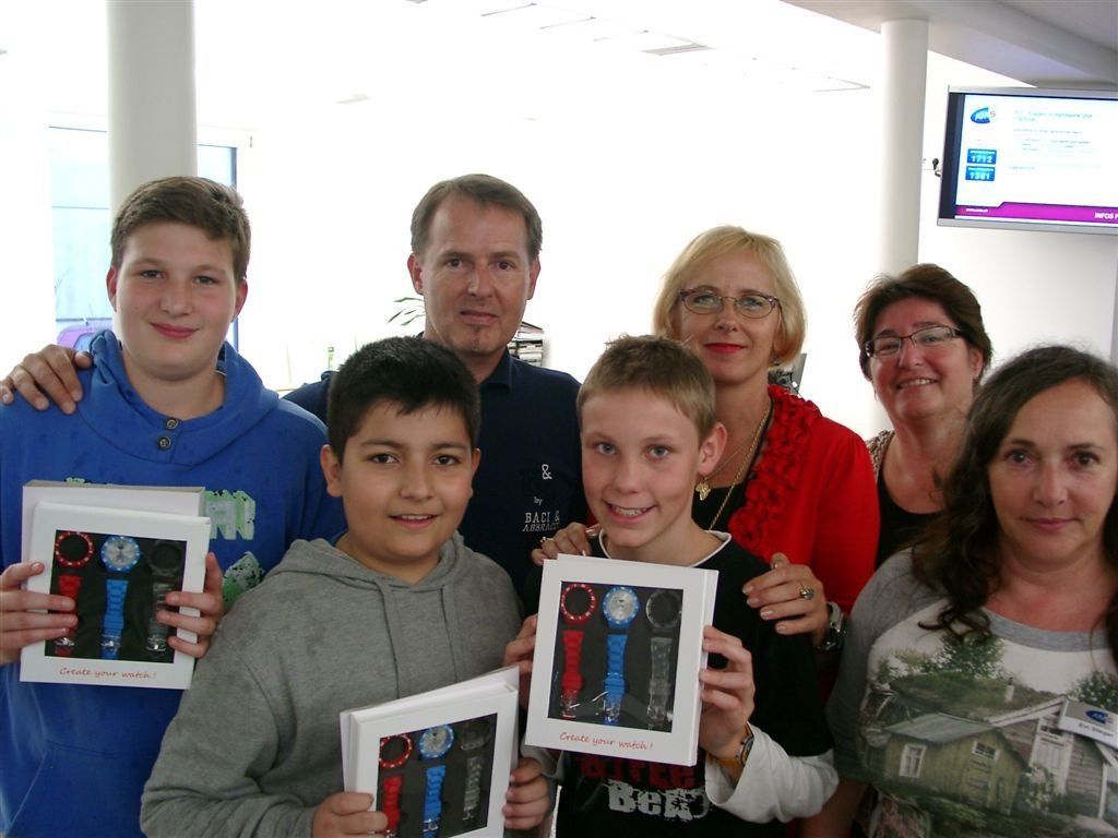 Der Berufsinfotag beim AMS Feldkirch mit weit über hundert Schülern war ein voller Erfolg auf allen Ebenen. Der Berufsinfotag beim AMS Feldkirch mit weit über hundert Schülern war ein voller Erfolg auf allen Ebenen.