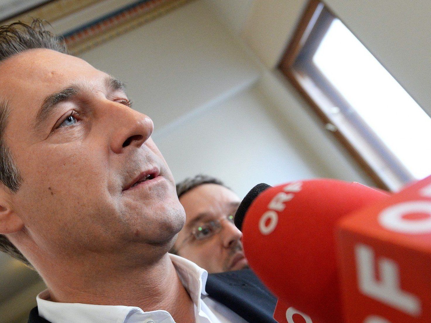 Am Dienstag wurde ein Verhandlungsteam der FPÖ nominiert. Am Dienstag wurde ein Verhandlungsteam der FPÖ nominiert.