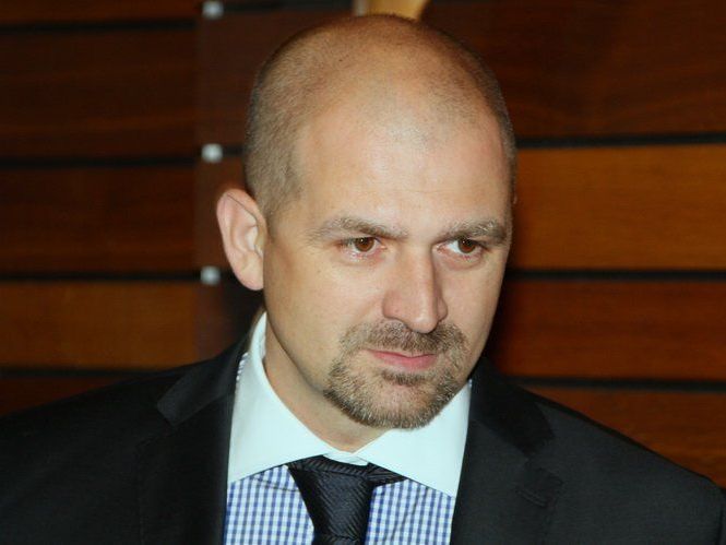 VEU Feldkirch-Coach Milos Holan freut sich über den 5:2-Auswärtssieg in Jesenice. VEU Feldkirch-Coach Milos Holan freut sich über den 5:2-Auswärtssieg in Jesenice.