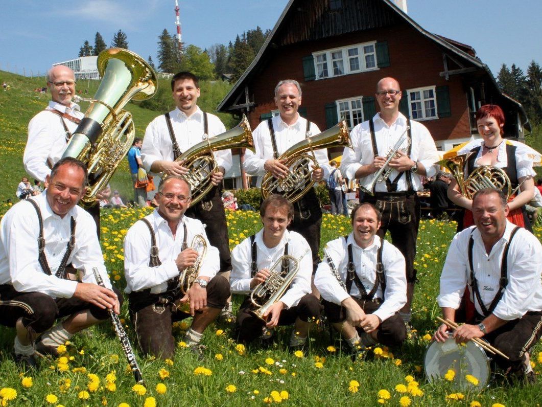 Der „Bierblosn"-Frühschoppen auf der Terrasse der „Pfänderdohle" hat schon Tradition. Der „Bierblosn"-Frühschoppen auf der Terrasse der „Pfänderdohle" hat schon Tradition.
