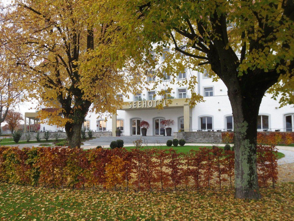 Das Seehotel Am Kaiserstrand in Lochau präsentiert den „Kulinarischen Kalender" vom Oktober 2013 bis April 2014.
