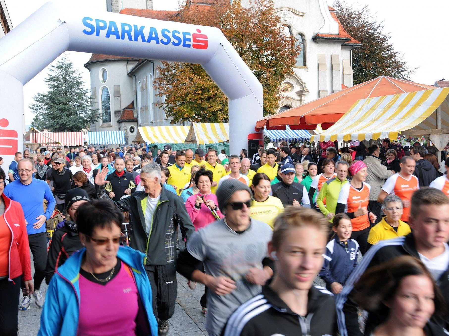 Wieder ein toller Erfolg für den Stundenlauf in Höchst zugunsten des Vereins „Sonnenblume". Wieder ein toller Erfolg für den Stundenlauf in Höchst zugunsten des Vereins „Sonnenblume".