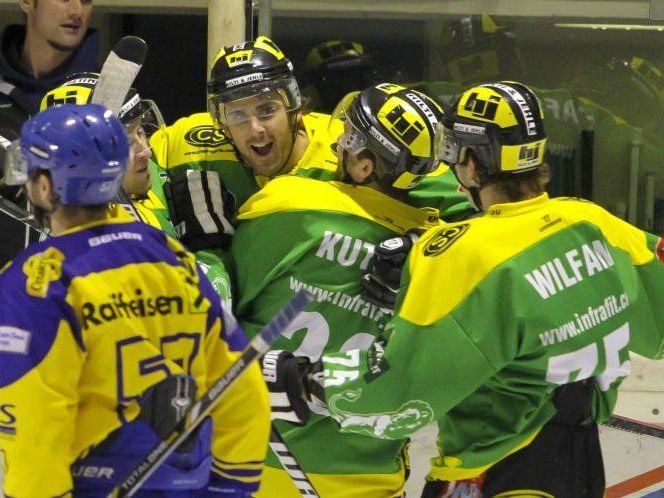 Zweimal durfte der EHC Lustenau in Eppan jubeln, aber zu Punkten reichte es dennoch nicht. Zweimal durfte der EHC Lustenau in Eppan jubeln, aber zu Punkten reichte es dennoch nicht.