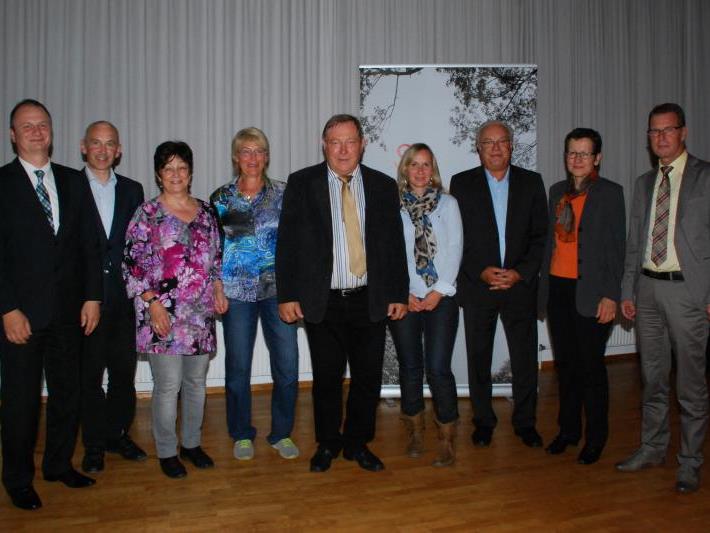 Alt-Bürgermeister Helmut Leite kann im Pflegepool Hofsteig auf ein engagiertes Team von Ehrenamtlichen und Fachleuten bauen.