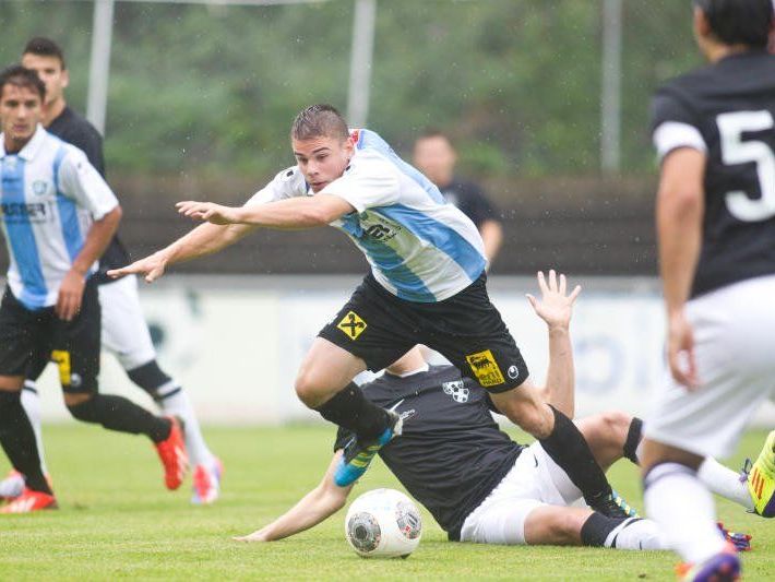 Im Waldstadion treffen der FC Hard und die Altach Amateure gegenüber.