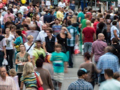 Aktueller Bericht der Landesstelle für Statistik Aktueller Bericht der Landesstelle für Statistik