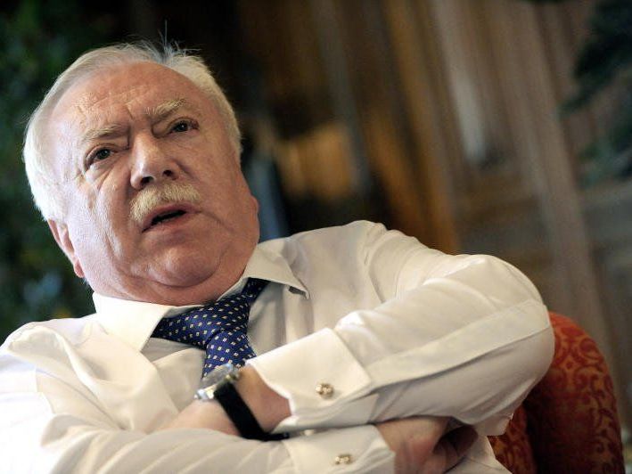 Bürgermeister Häupl ist gegen den 13A-Vorschlag. Bürgermeister Häupl ist gegen den 13A-Vorschlag.