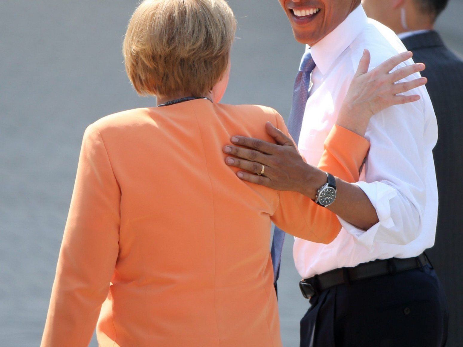 Ein Bild von Obamas Besuch in Berlin im Juni 2013, das man plötzlich ganz anders interpretieren kann... Ein Bild von Obamas Besuch in Berlin im Juni 2013, das man plötzlich ganz anders interpretieren kann...