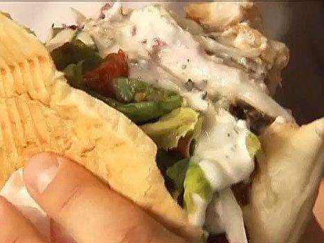 Deutsche erfinden Getränk gegen Döner-Mungeruch. Deutsche erfinden Getränk gegen Döner-Mungeruch.