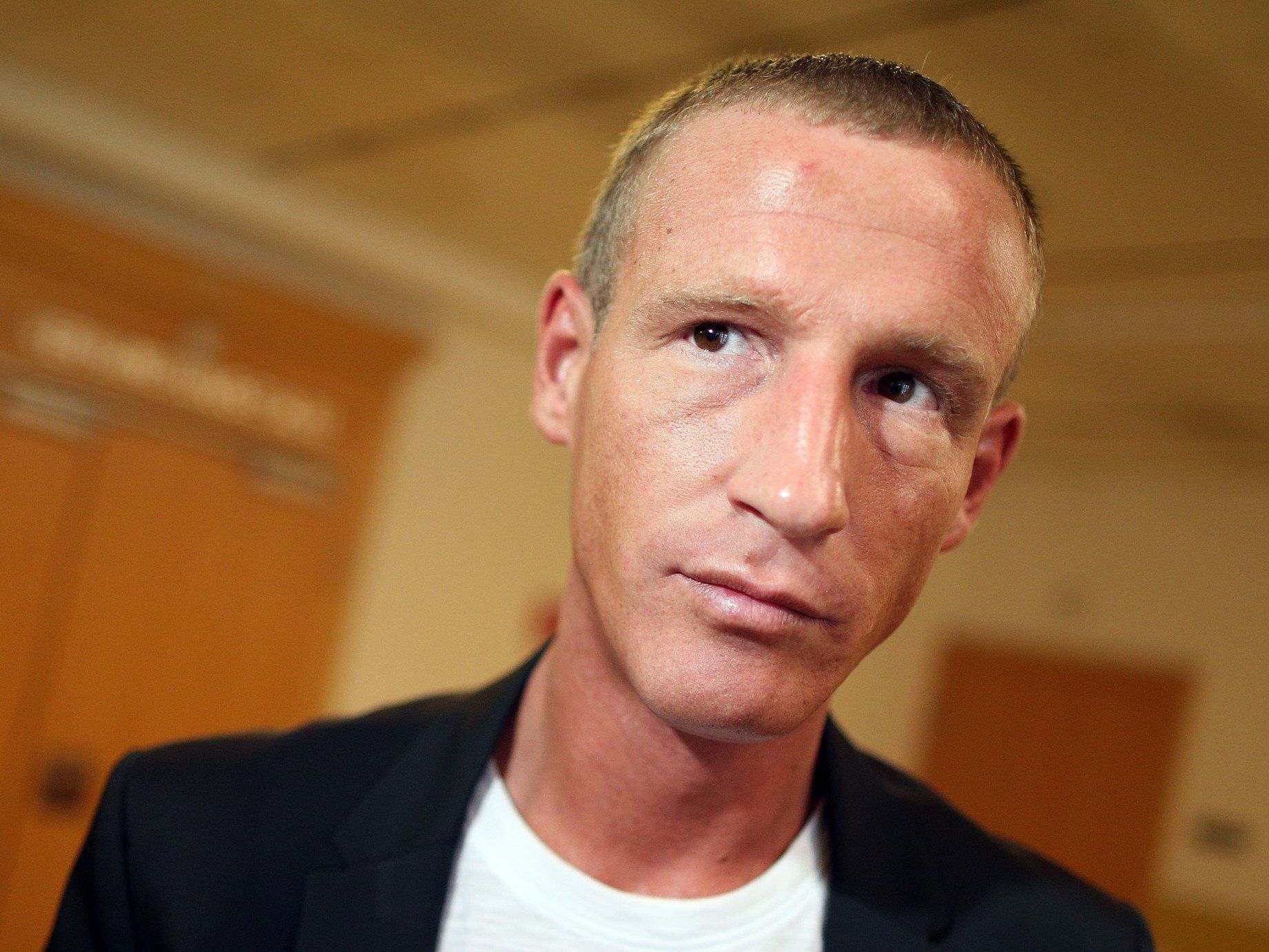 "Parteischädigendes Verhalten": BZÖ schließt stellvertretenden Klubchef Stefan Petzner aus. "Parteischädigendes Verhalten": BZÖ schließt stellvertretenden Klubchef Stefan Petzner aus.