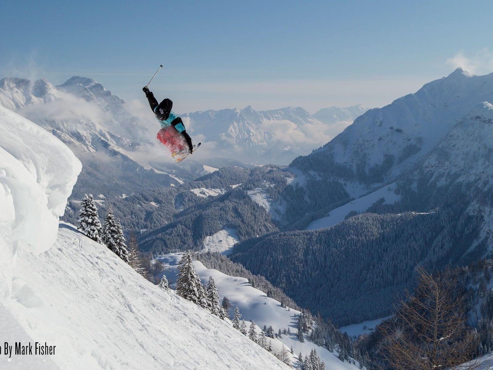 Alle Ski- und Snowboard Fans erwarten vier tolle Kino-Abende voller Action und mit atemberaubenden Landschaftsaufnahmen.