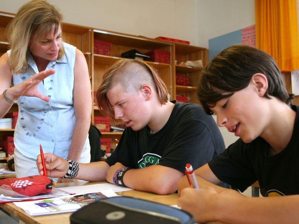 Frage des Tages zum Thema "Gemeinsame Schule". Frage des Tages zum Thema "Gemeinsame Schule".