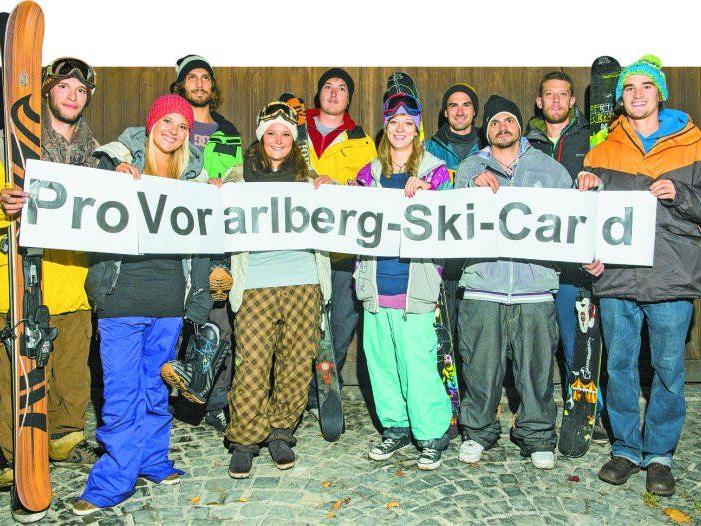 Rund 1000 Jugendliche aus ganz Vorarlberg haben sich innerhalb einer Woche auf Facebook zur Gruppe „Pro-Vorarlberg-Ski-Card“ formiert.