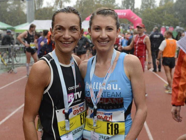 Ländle-Duell im Kampf um den Sieg im Halbmarathon: Sandra Urach fordert Spezialistin Sabine Reiner.