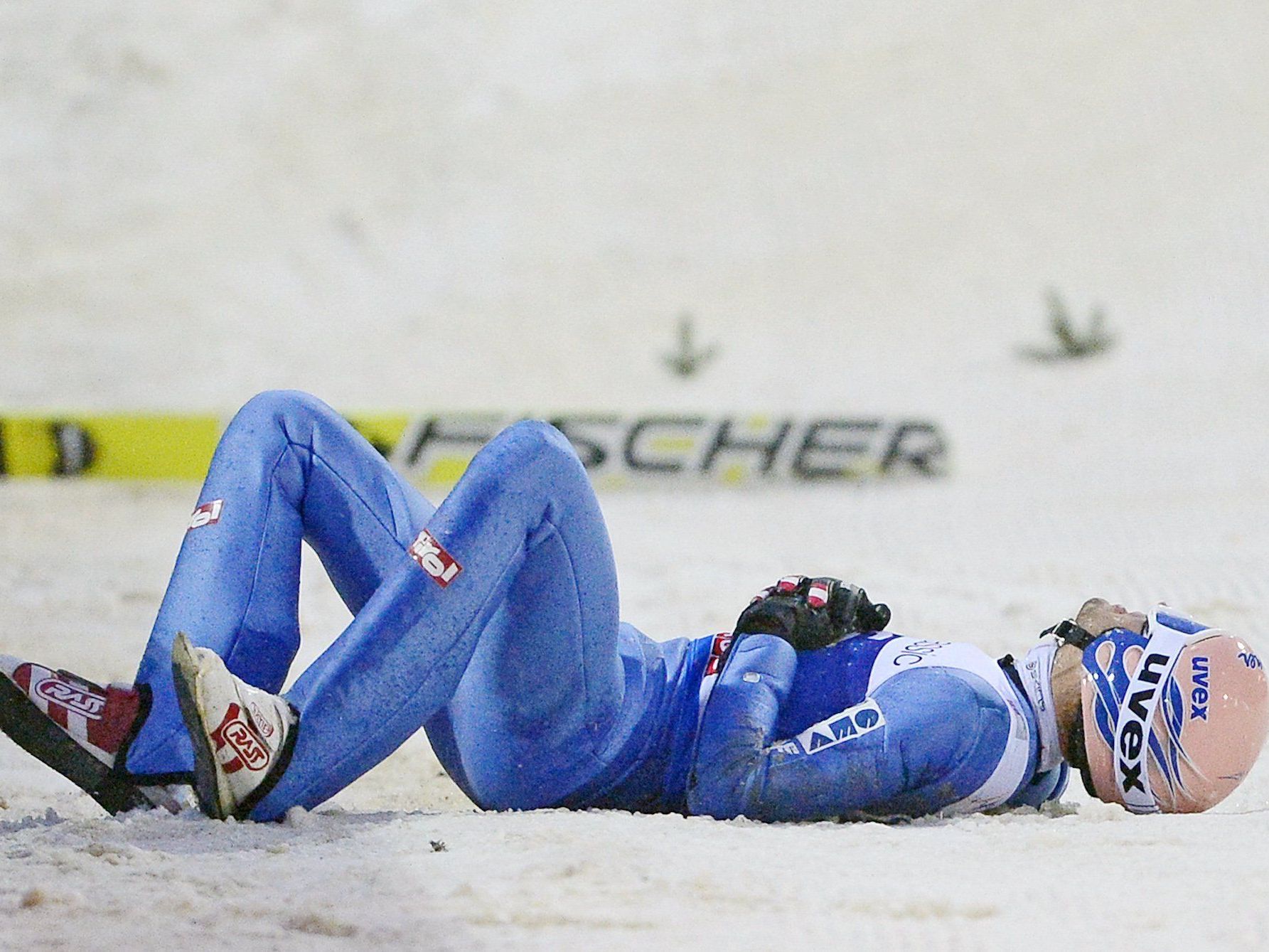 "Auf Teufel komm raus Durchdrücken" sei Fehler gewesen - Lob für Schlierenzauer. "Auf Teufel komm raus Durchdrücken" sei Fehler gewesen - Lob für Schlierenzauer.