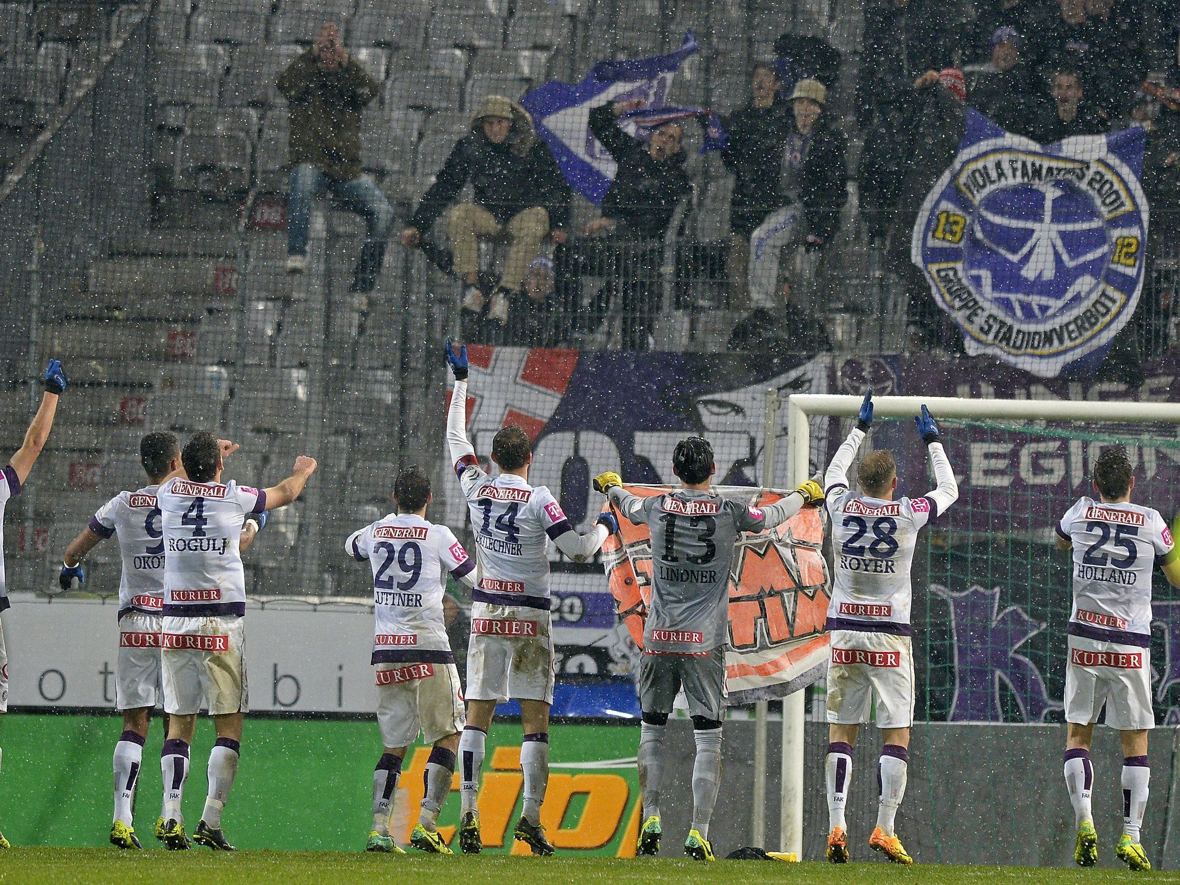 Fußball: Innsbruck - Austria 3 - Meister weiter auf dem Vormarsch Fußball: Innsbruck - Austria 3 - Meister weiter auf dem Vormarsch