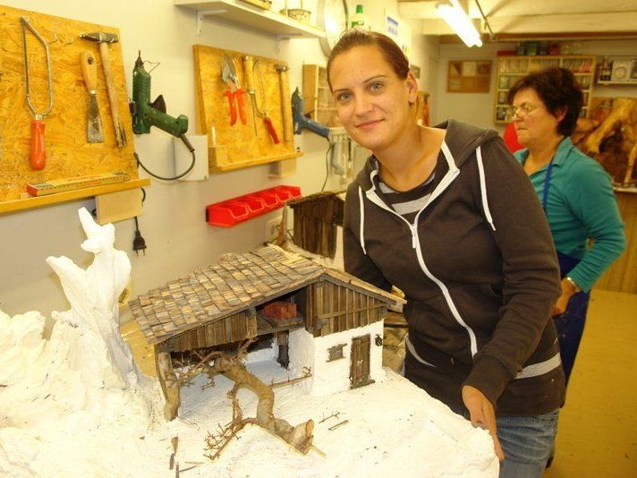 Bei den Rankler Krippenbauern werden die letzten Vorbereitungen für die Ausstellung getroffen Bei den Rankler Krippenbauern werden die letzten Vorbereitungen für die Ausstellung getroffen