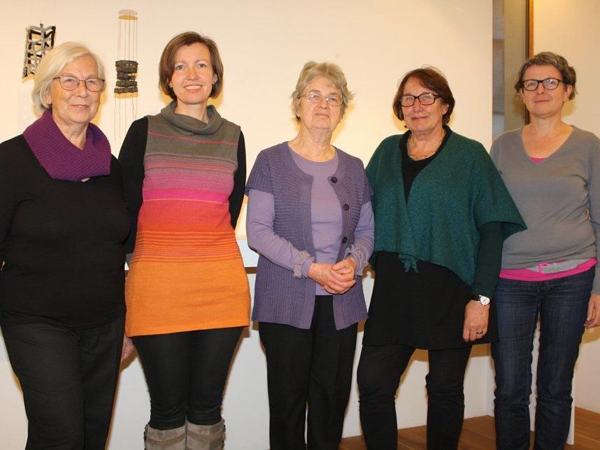 Die Frauen von der Strickgruppe „Maschenzeit" stellen in Schwarzenberg aus. Die Frauen von der Strickgruppe „Maschenzeit" stellen in Schwarzenberg aus.