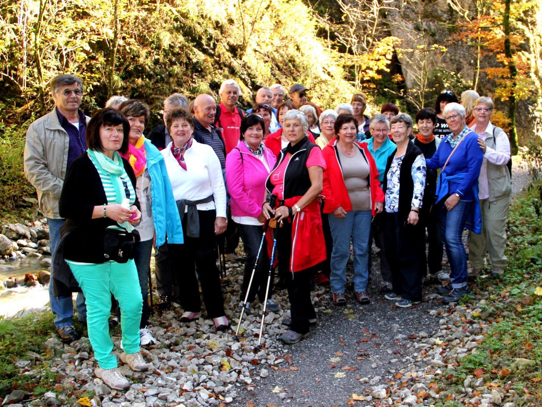 Teilnehmer der Wanderung in der Örflaschlucht Teilnehmer der Wanderung in der Örflaschlucht