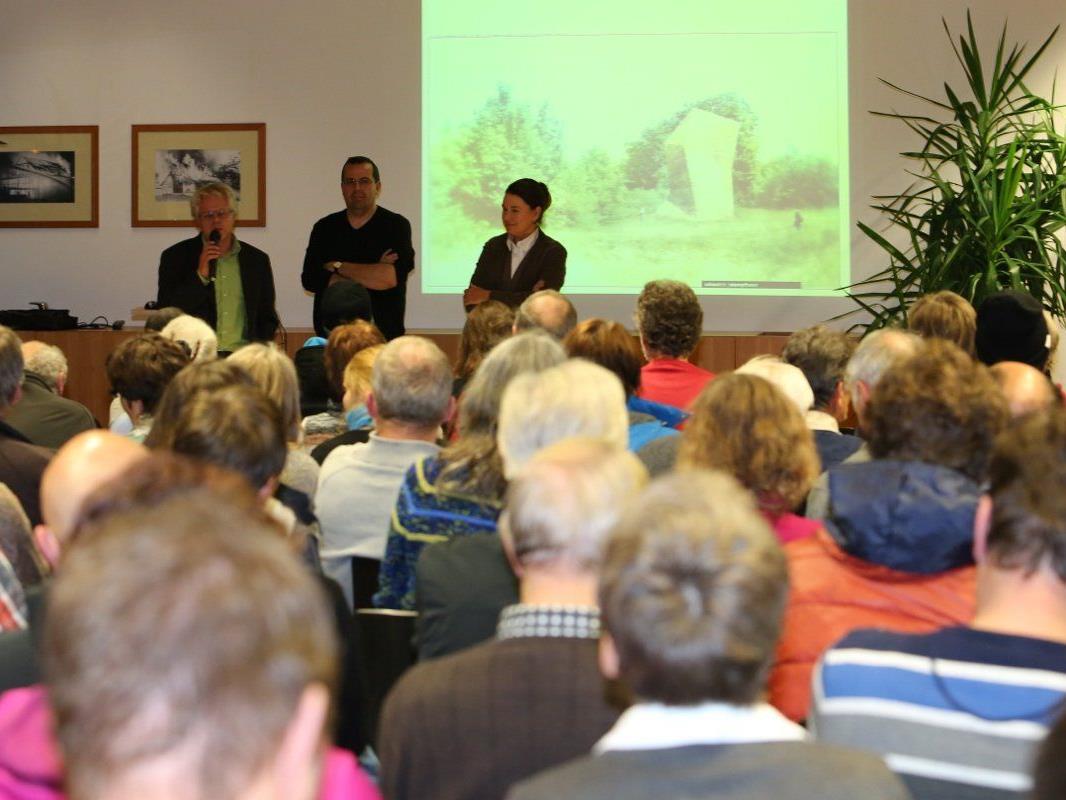 BürgerInnen aus Frastanz und Feldkirch zeigten großes Interesse bei der Informationsveranstaltung zum Thema Stadttunnel Feldkirch.