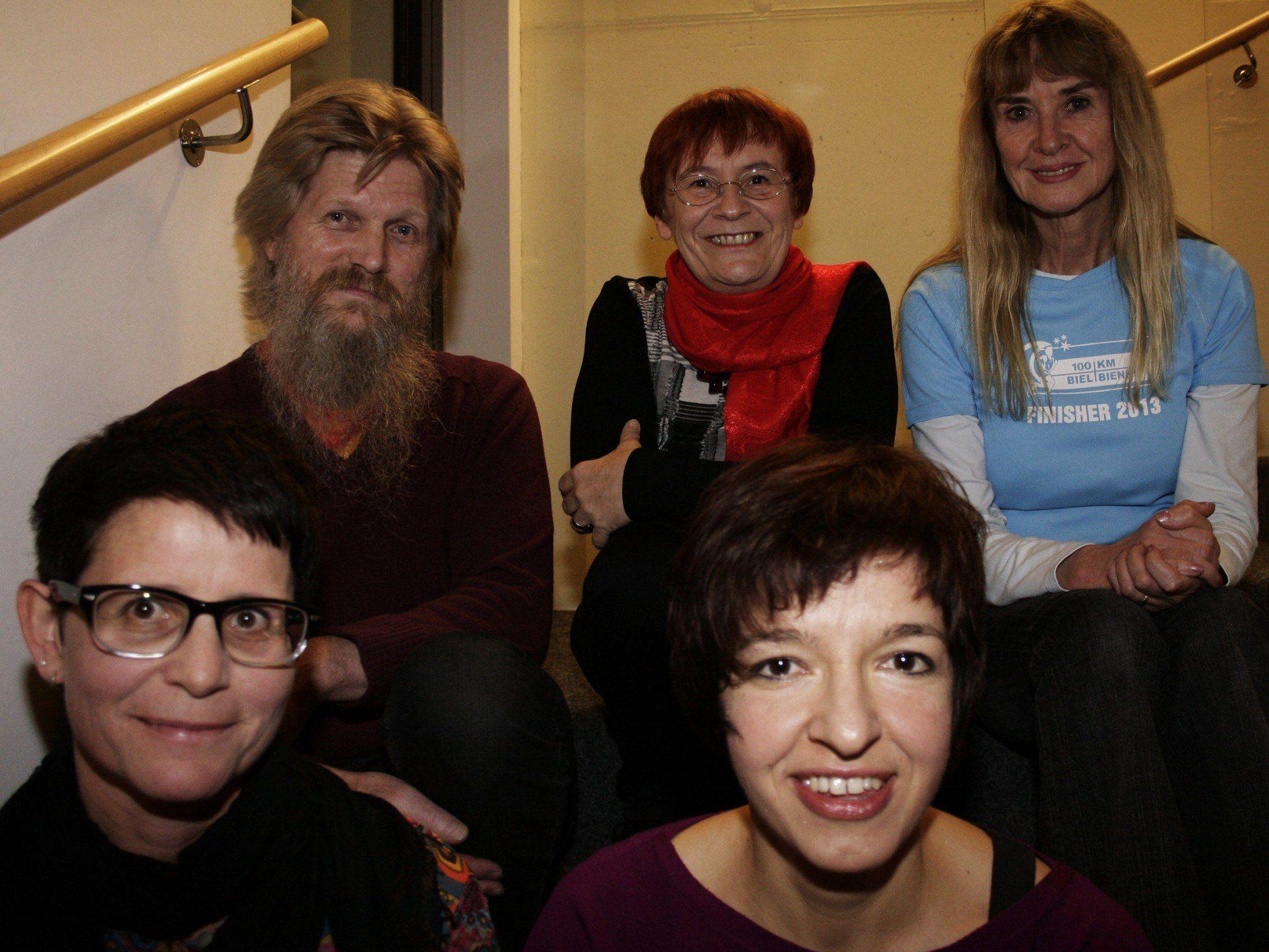 Es lasen Rudhi Rüscher, Barbara Maria Lampert, Sabine Weiland, Margit Juriatti und  Barbara Nägele (von oben links).