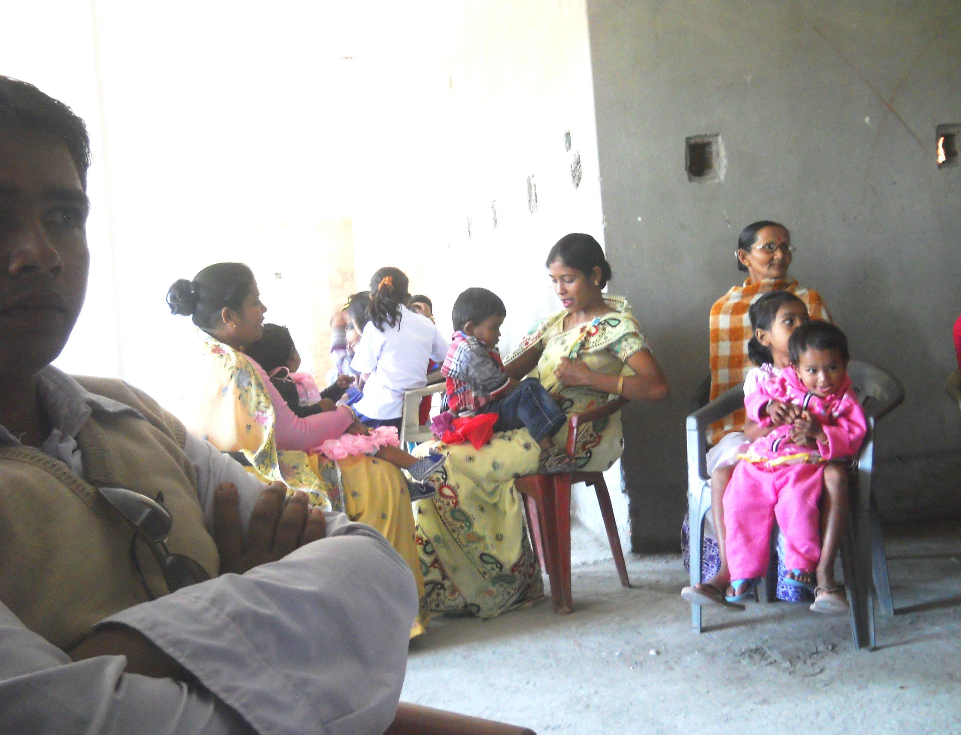 Mit Trend Hospital Indien - Vorarlberger Unterstützung durch Dr. Geiger aus Dornbirn und Frau Ellensohn-Schmid vom Lionsclub Am Kumma. Mit Trend Hospital Indien - Vorarlberger Unterstützung durch Dr. Geiger aus Dornbirn und Frau Ellensohn-Schmid vom Lionsclub Am Kumma.